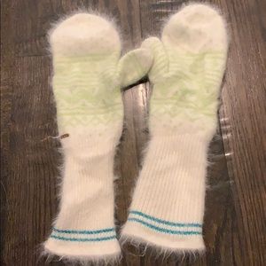 Free People Mittens